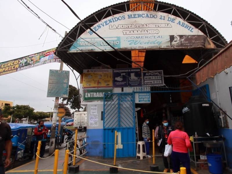 Chimbote: Multan a nueve puestos del mercado 21 de Abril 