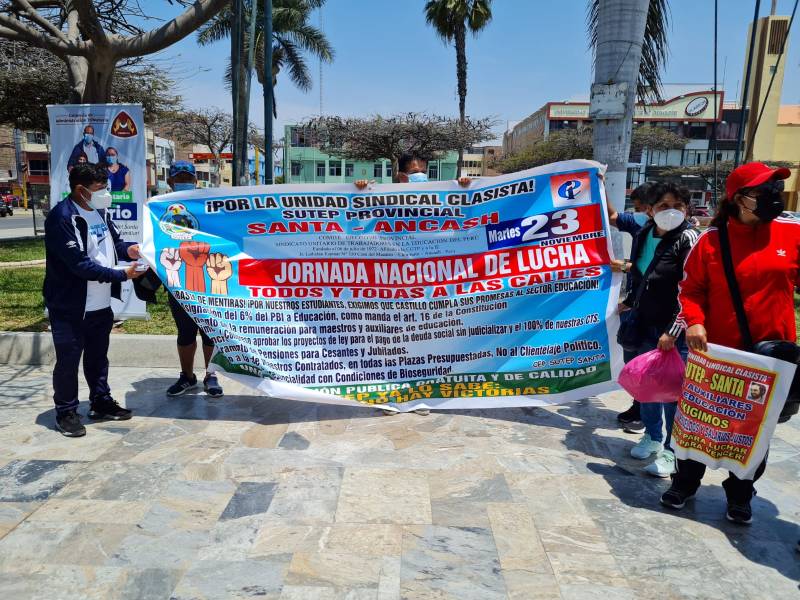 Chimbote: Profesores protestan exigiendo la renuncia del ministro de Educación 