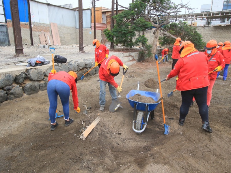 Chimbote: Inician mantenimiento de exestación del ferrocarril