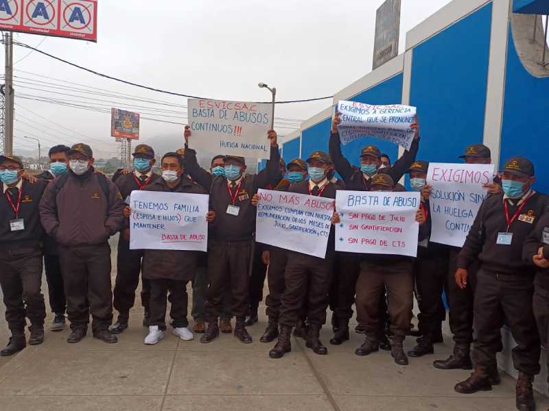 Chimbote: Vigilantes de EsSalud protestan contra empresa Esvisac