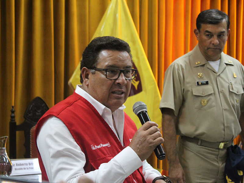 Ministro de Defensa promete declarar en emergencia a Moro y Samanco 