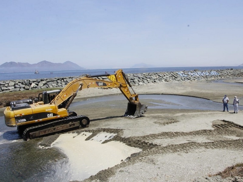 Inician trabajos de limpieza y descolmatación del río Samanco