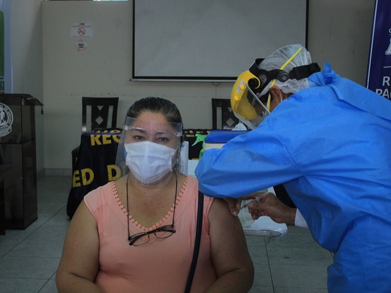 Coronavirus: Áncash inicia vacunación de su personal de salud